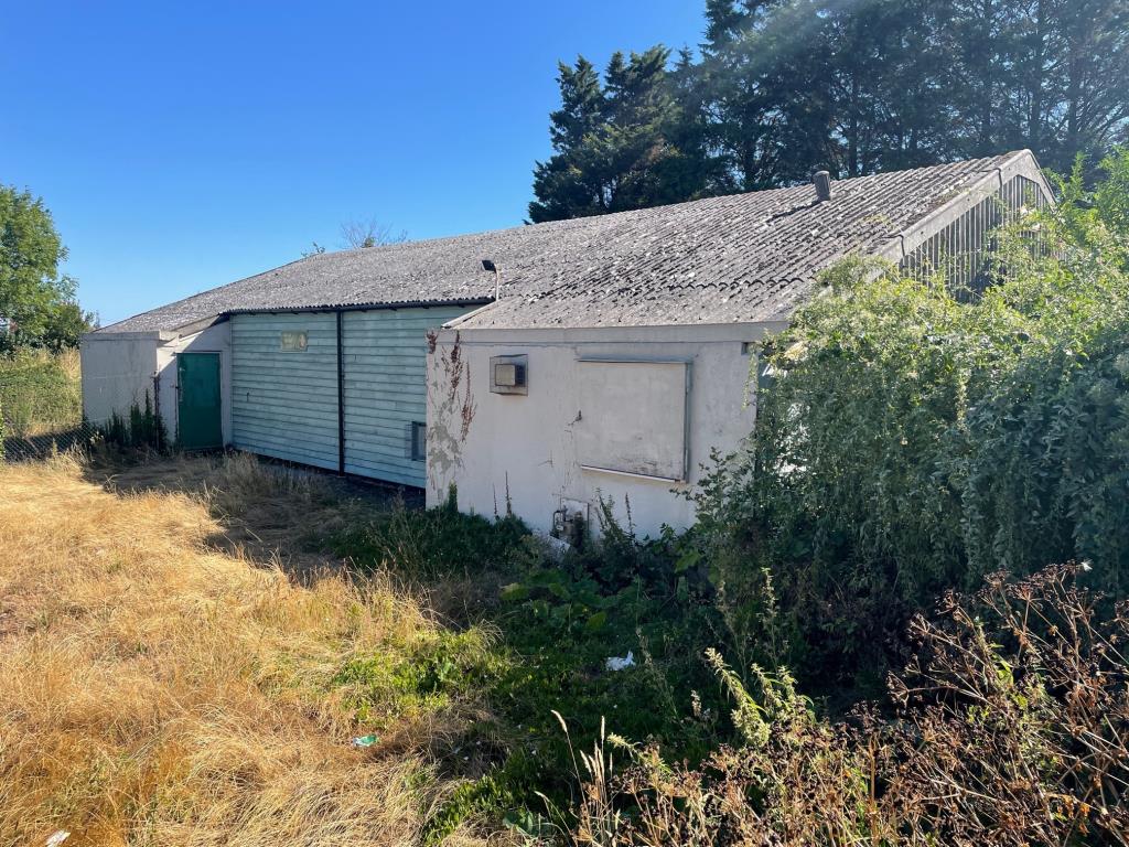 Lot: 64 - FORMER SCOUT BUILDING WITH PLANNING FOR TWO, FOUR-BEDROOM BUNGALOWS - The Scout Building